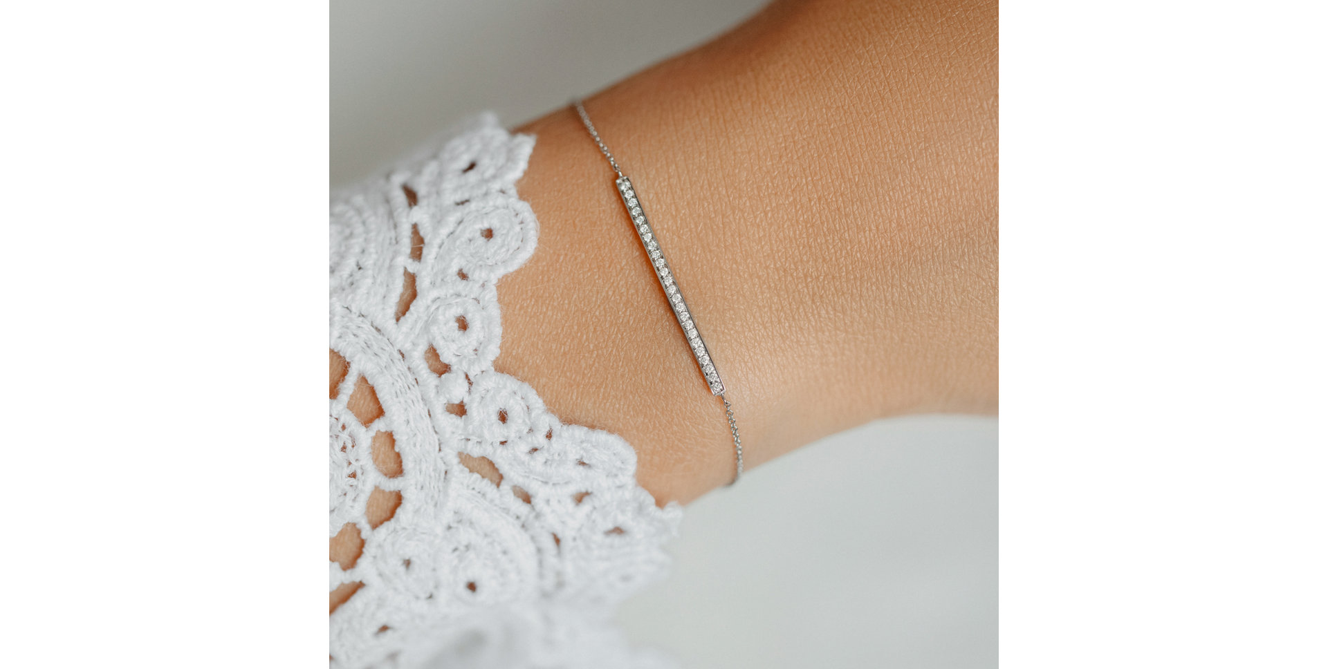 Náramek s černými diamanty Line