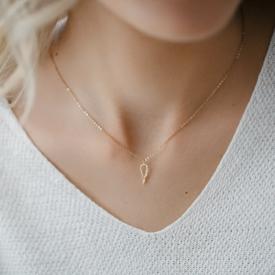 Náhrdelník s diamantem Angel Wing