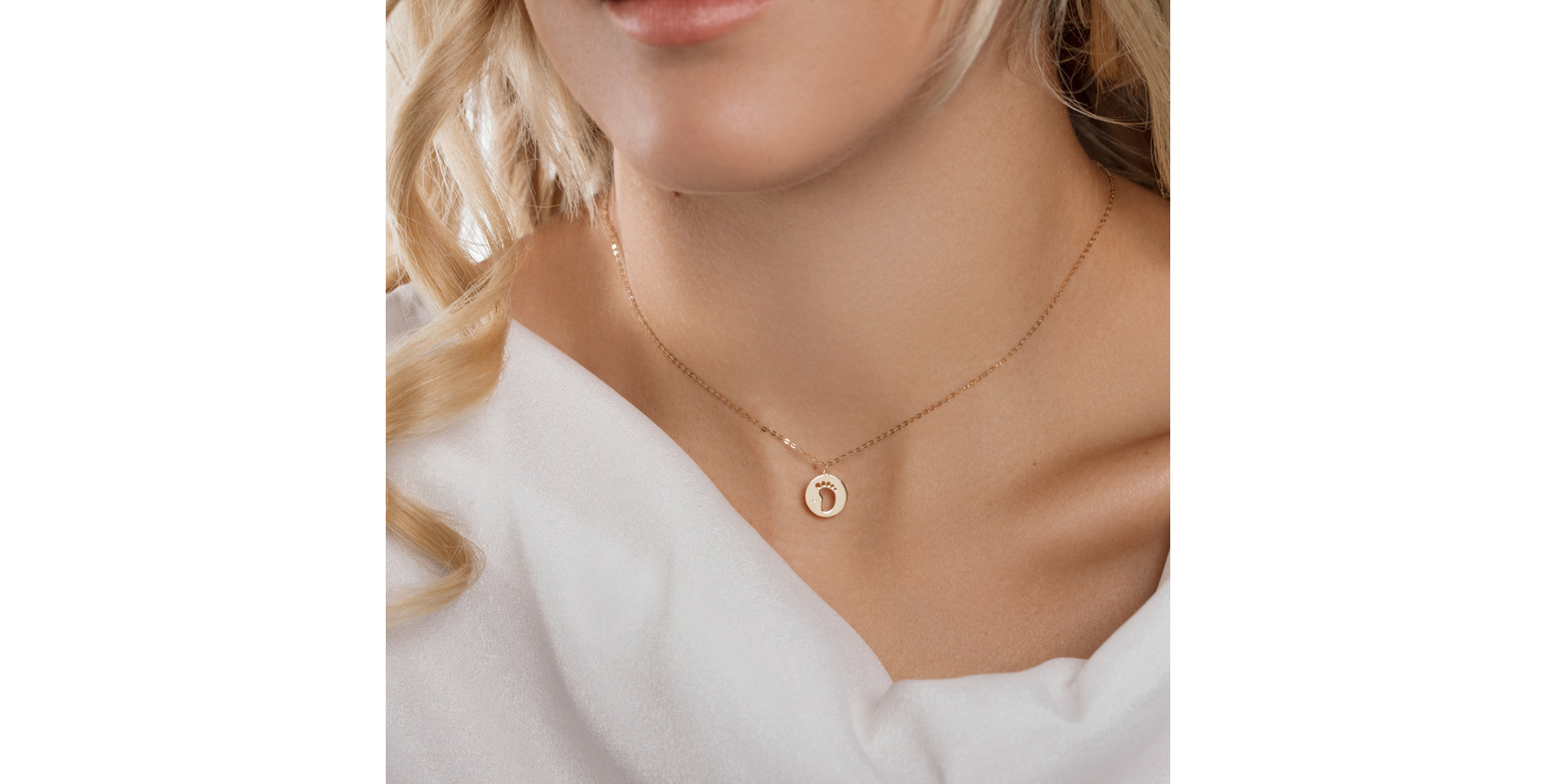 Náhrdelník s diamantem Happy Foot