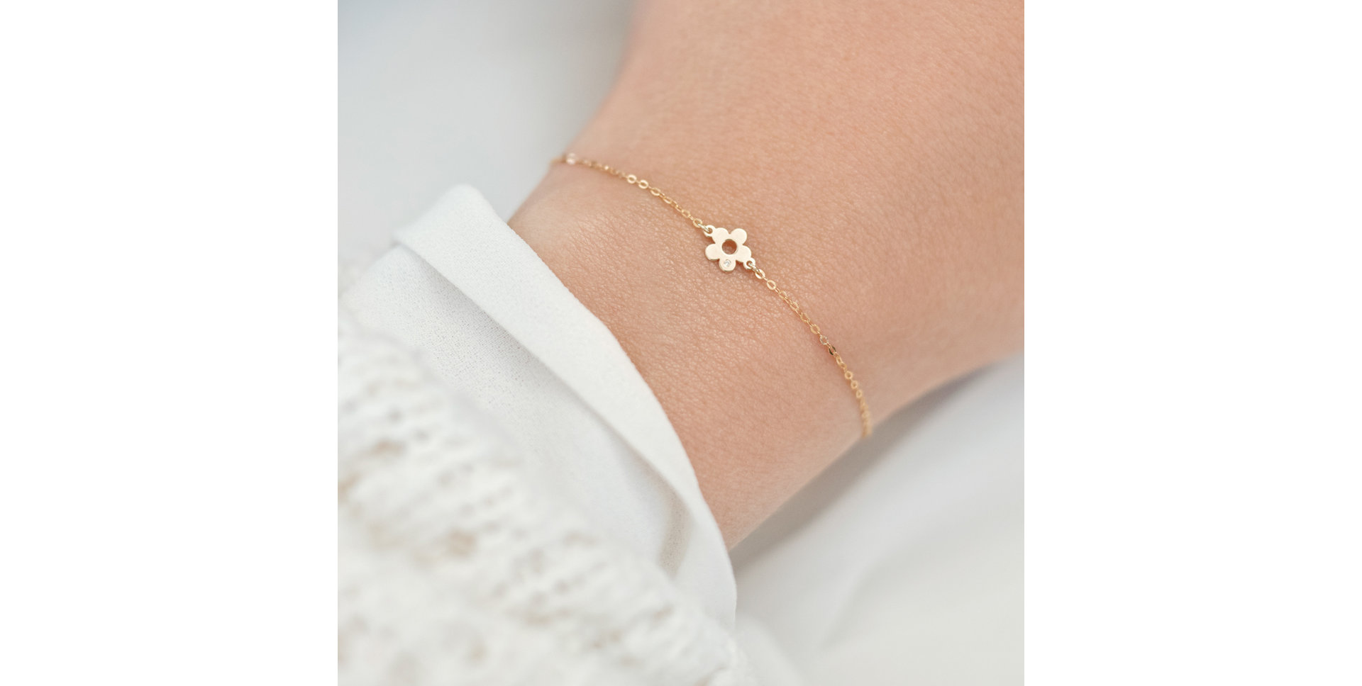 Náramek s diamantem Diamond Flower