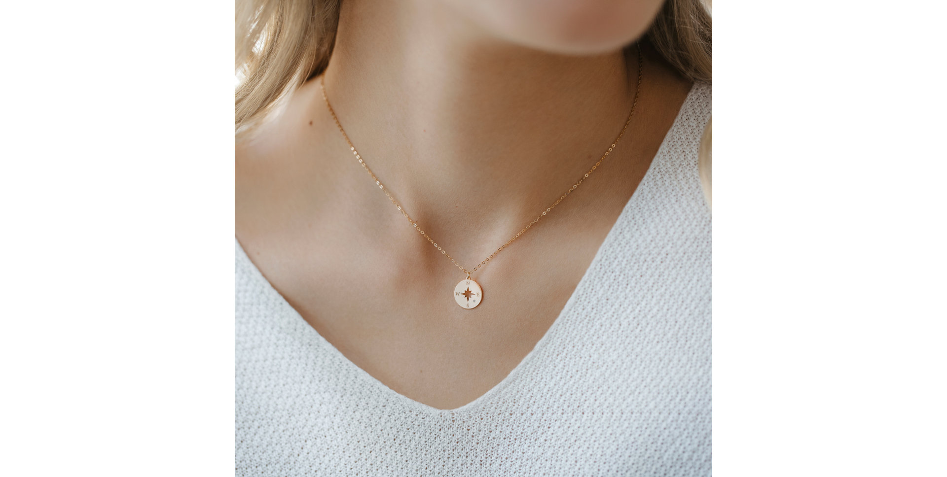 Náhrdelník s diamantem Compass