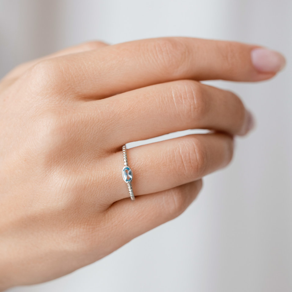 Prsten s iolitem Bonbon