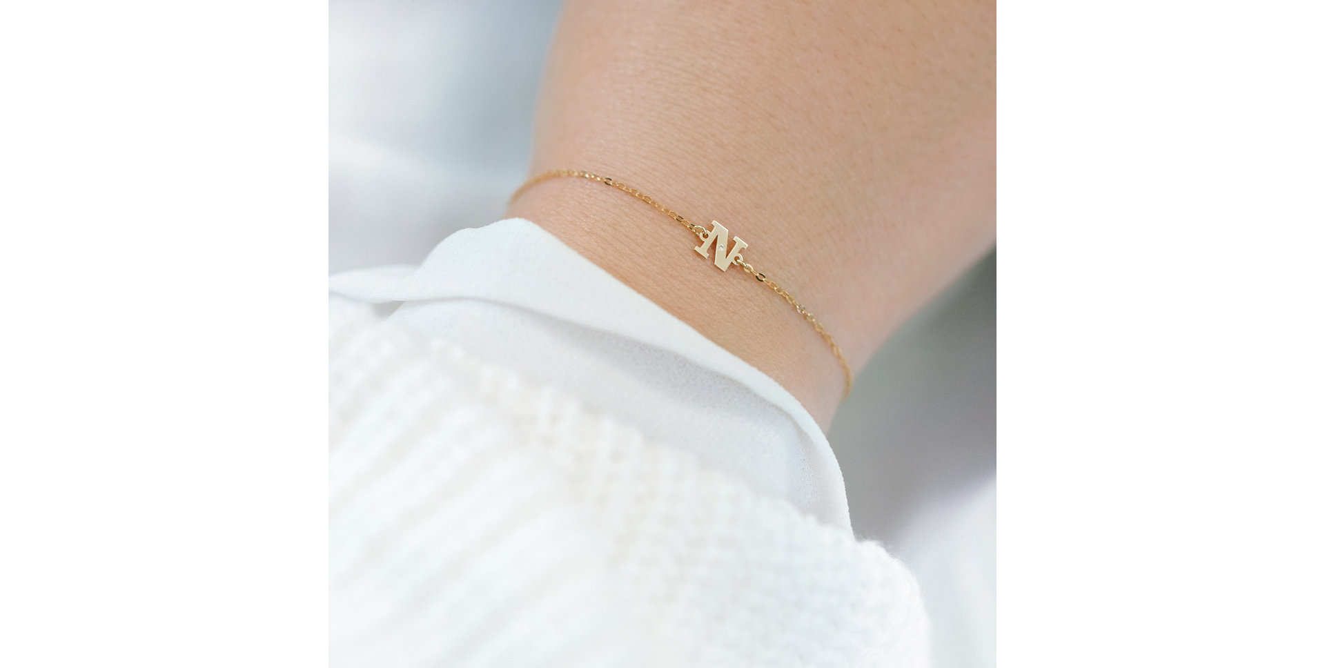 Náramek s diamantem Classic Big E