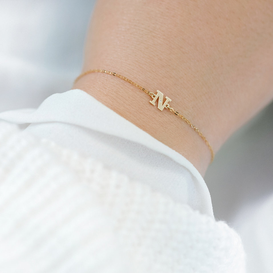 Náramek s diamantem Classic Big E