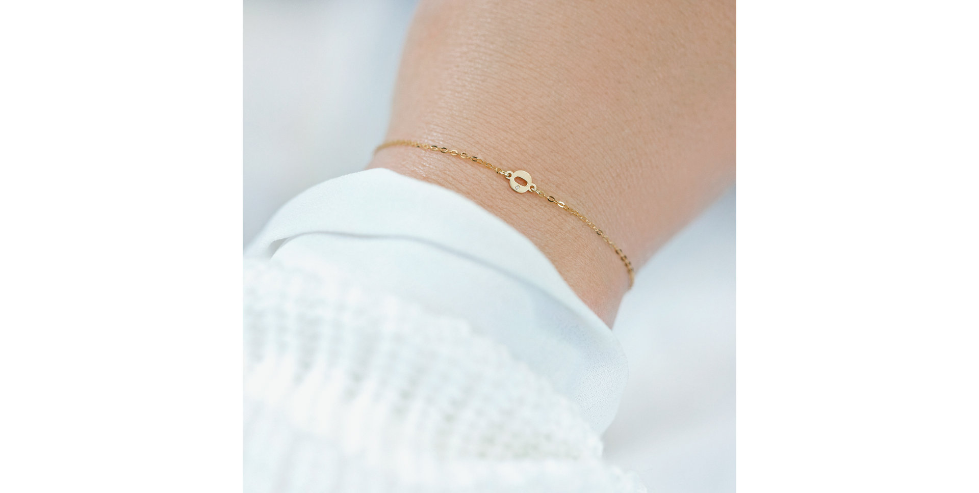 Náramek s diamantem Classic Little L
