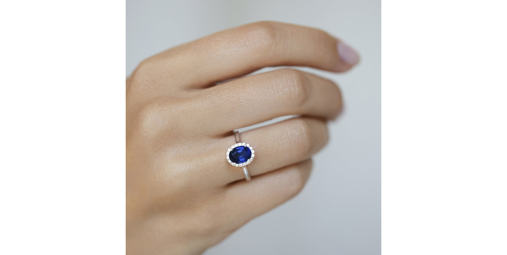 Prsten s diamanty a safírem Princess