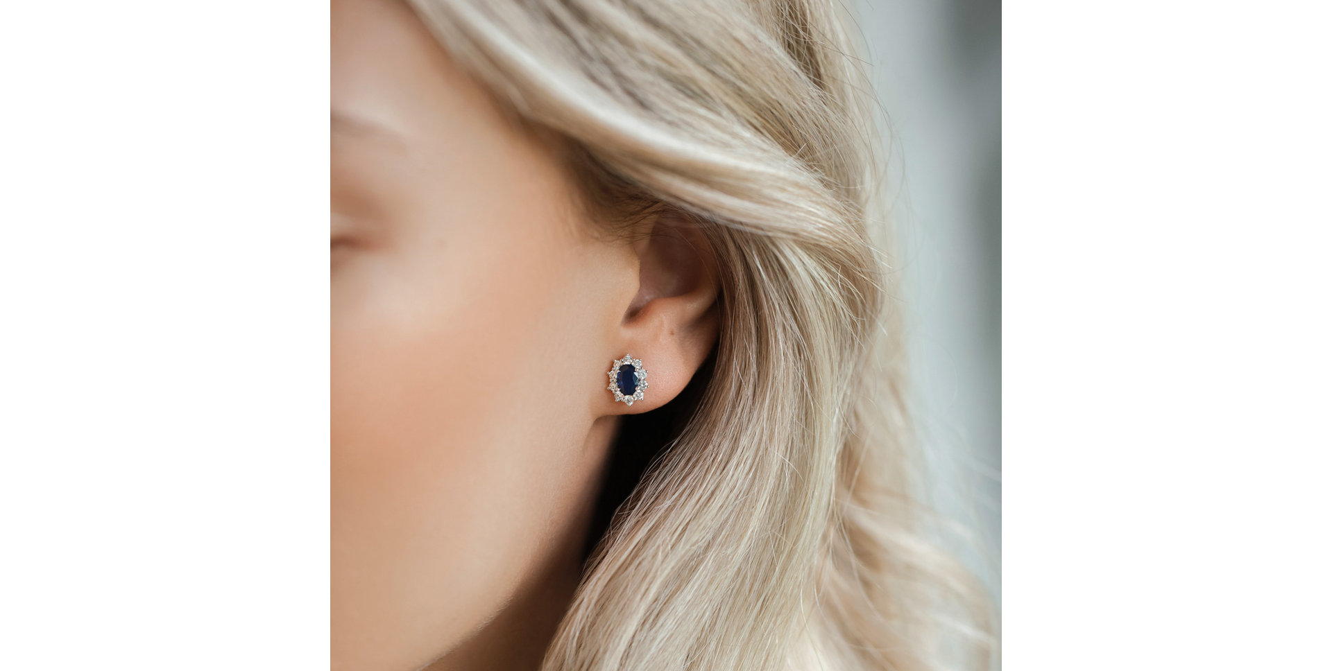 Náušnice s diamanty a safírem Princess