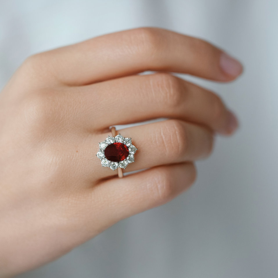 Prsten s rubínem a diamanty Princess
