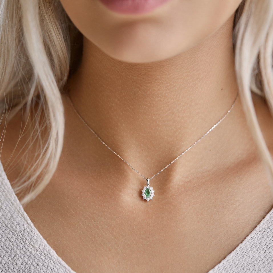 Přívěsek s diamanty a safírem Princess