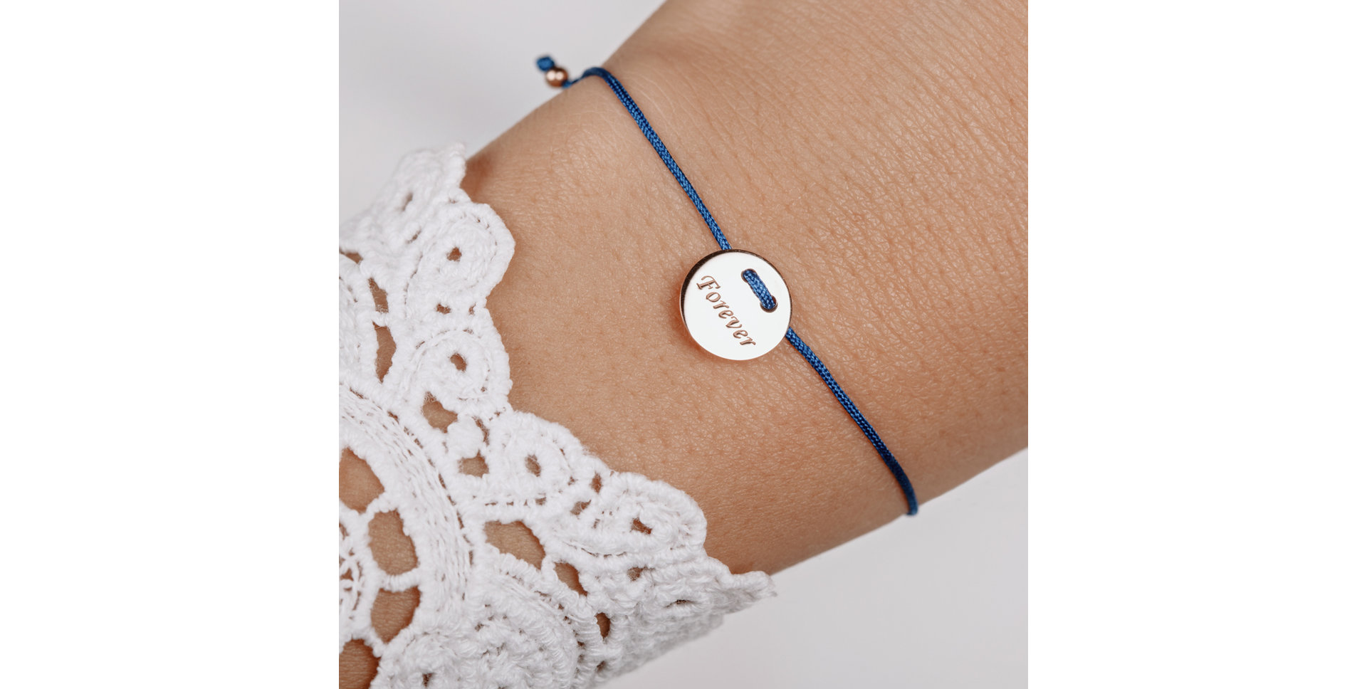 Diamantový náramek se šňůrkou Forever