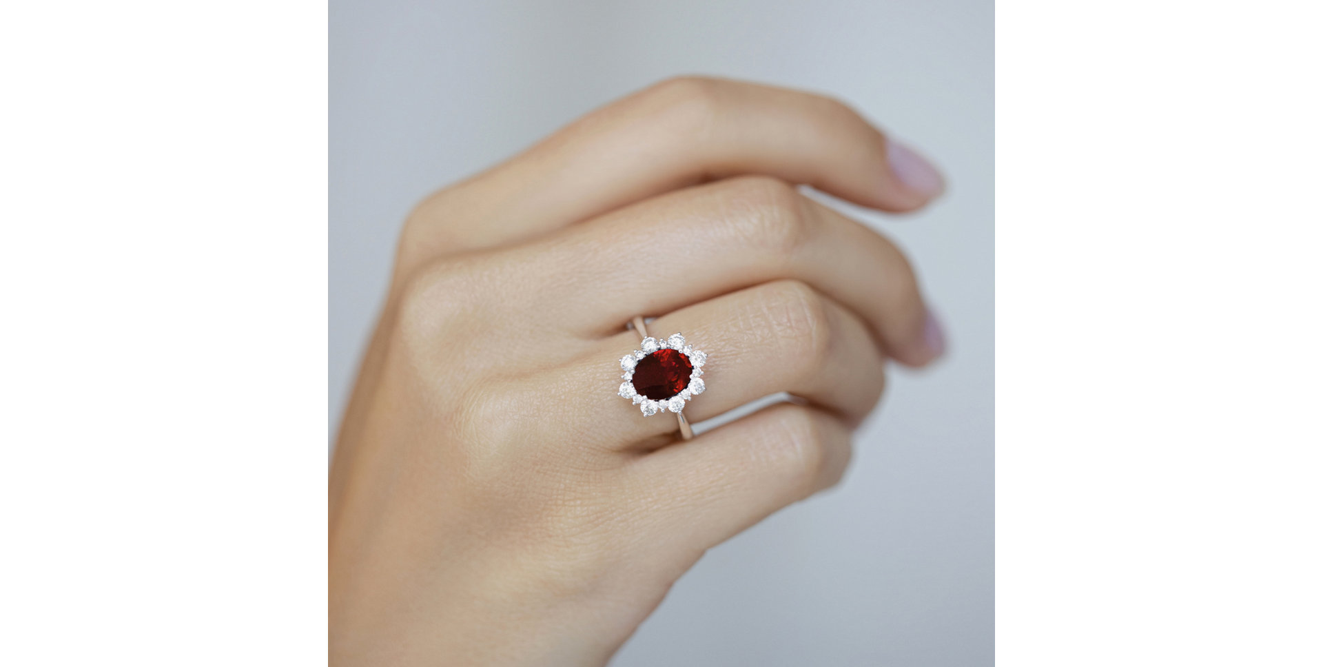 Prsten s rubínem a diamanty Princess