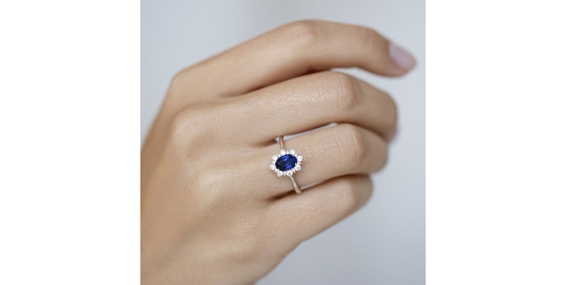 Prsten s diamanty a safírem Princess