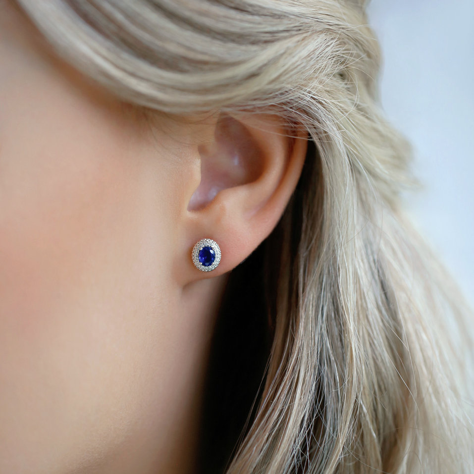 Náušnice s diamanty a safírem Royal Sapphire