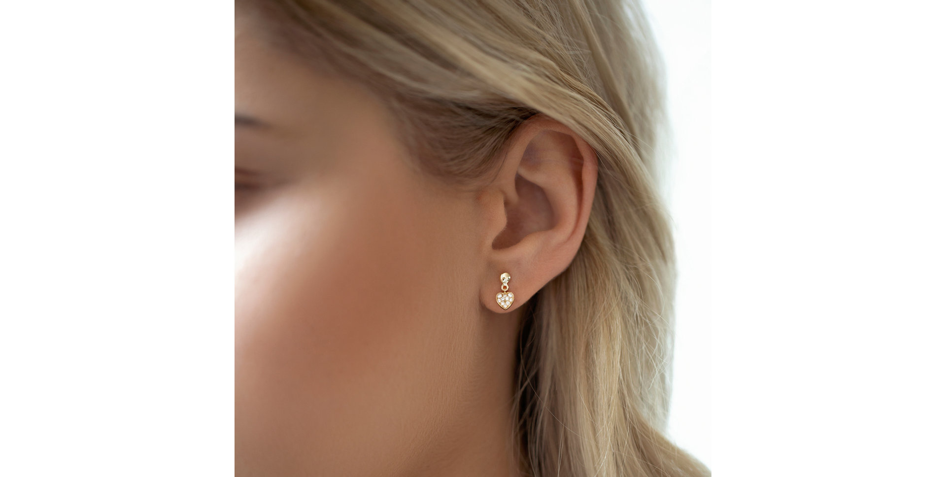 Náušnice s černými diamanty Amazing Heart