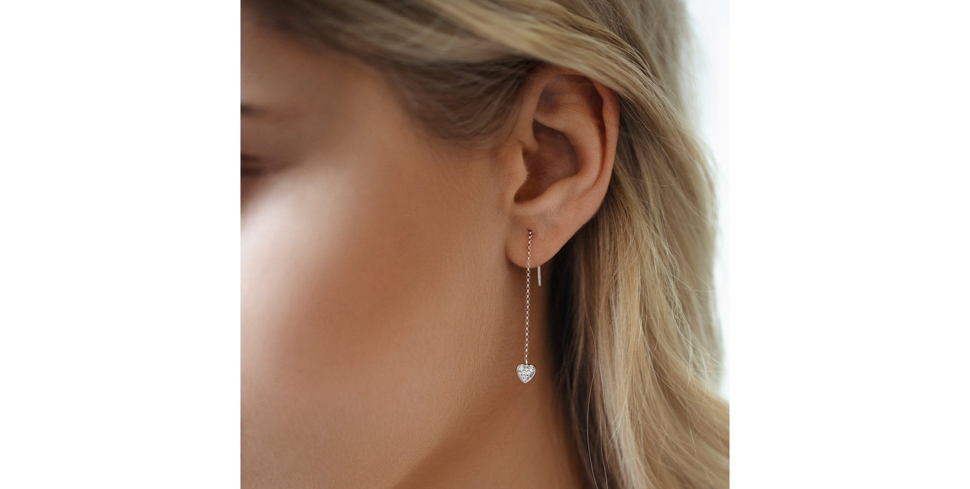 Náušnice s černými diamanty Amazing Heart