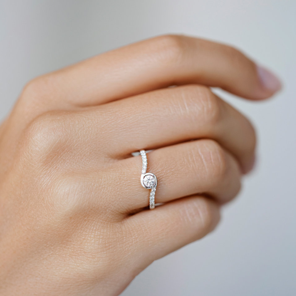 Prsten s diamanty Love Poem