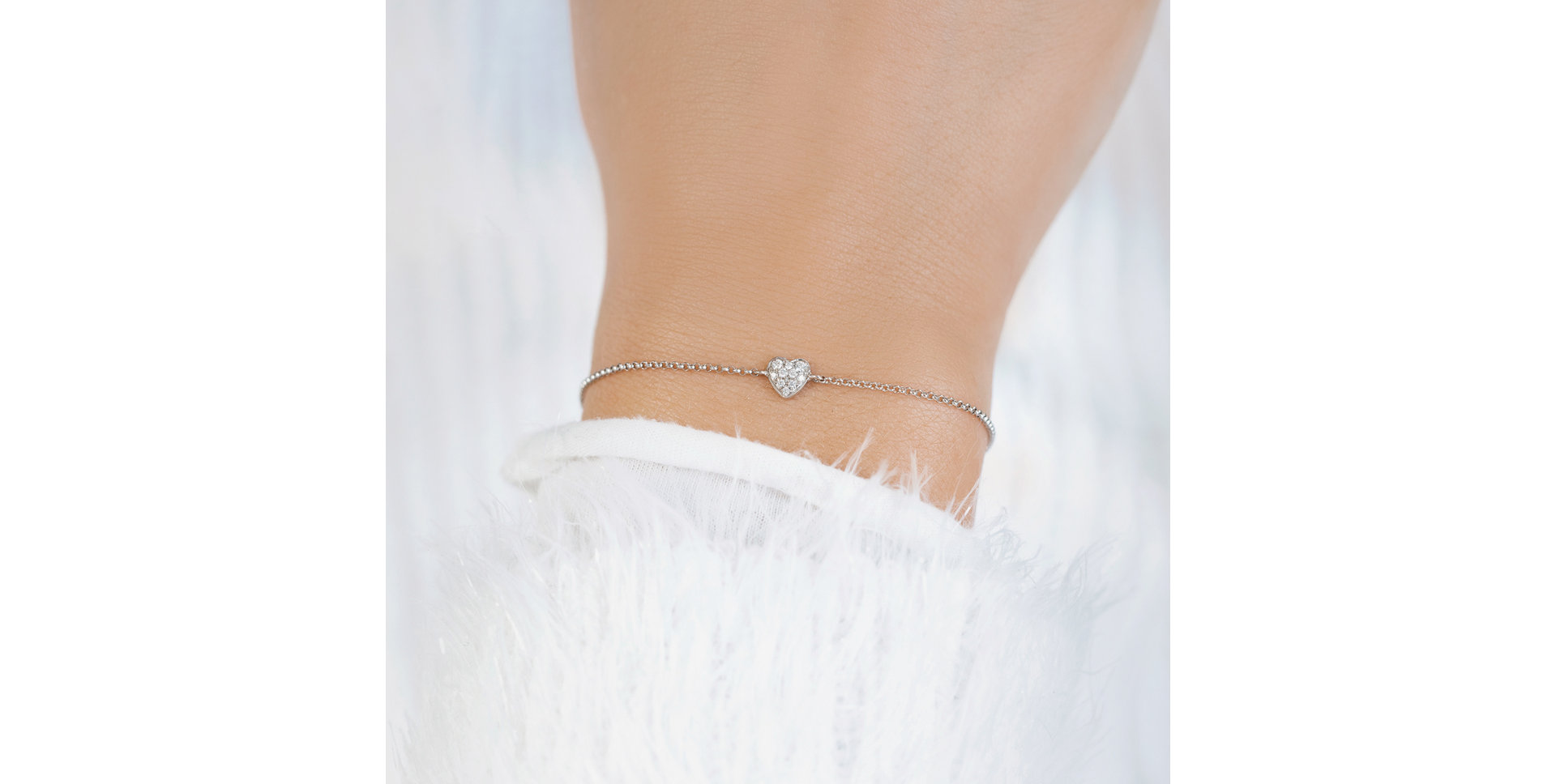 Náramek s černými diamanty Little Heart