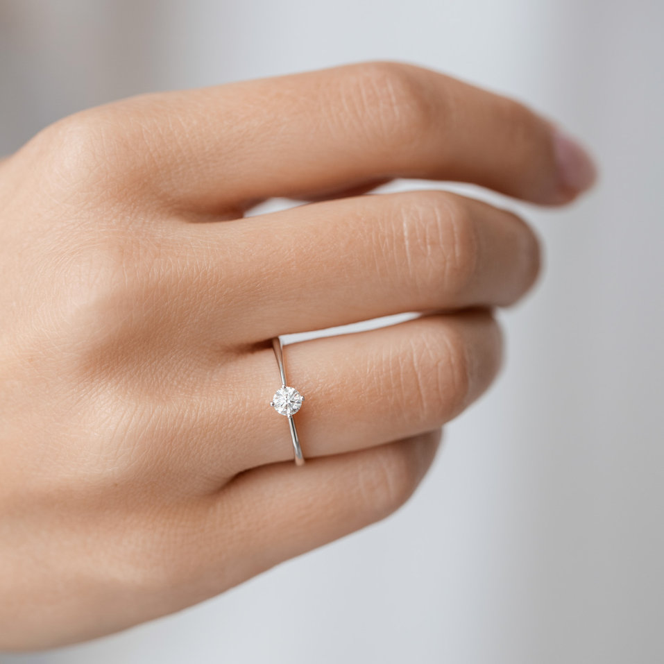 Prsten s diamantem Made with Love