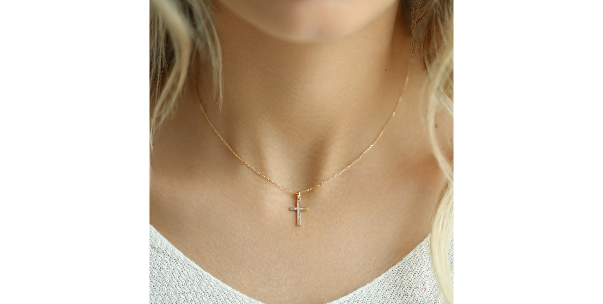 Přívěsek s diamanty Cross