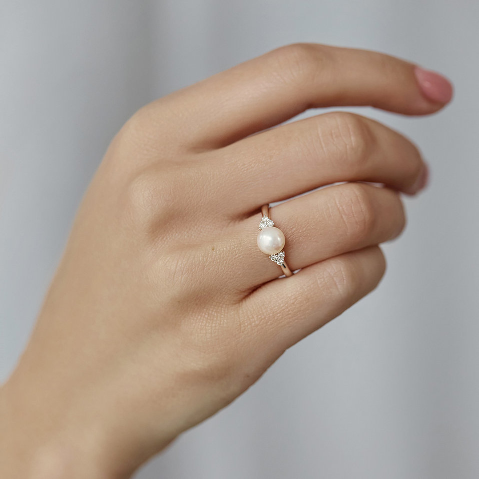 Prsten s diamanty a perlou Tender Pearl