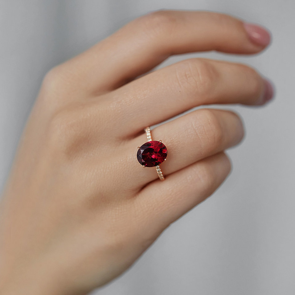 Prsten s diamanty a rhodolitem Playful Glamour