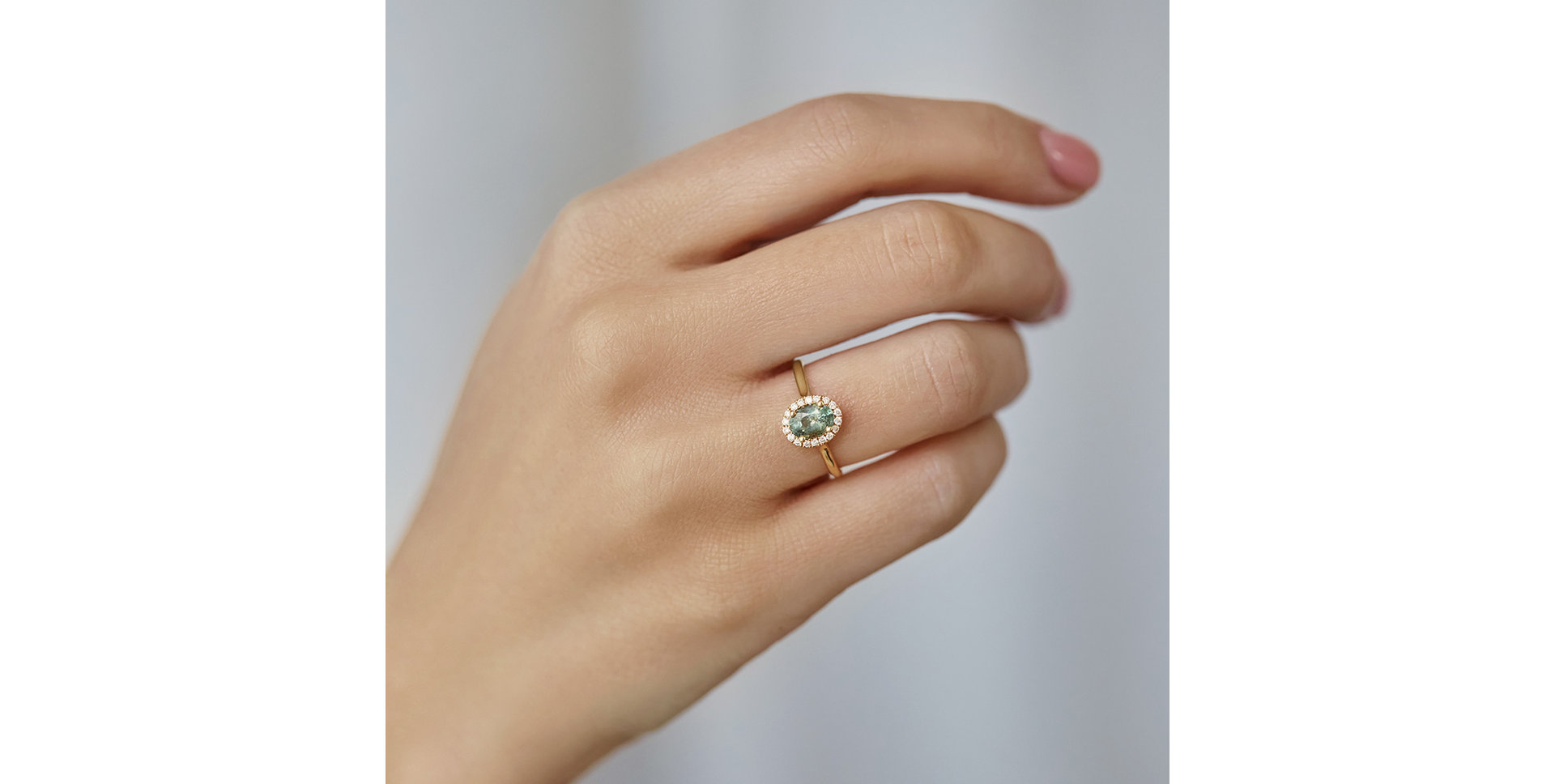 Prsten se safírem a diamanty Princess