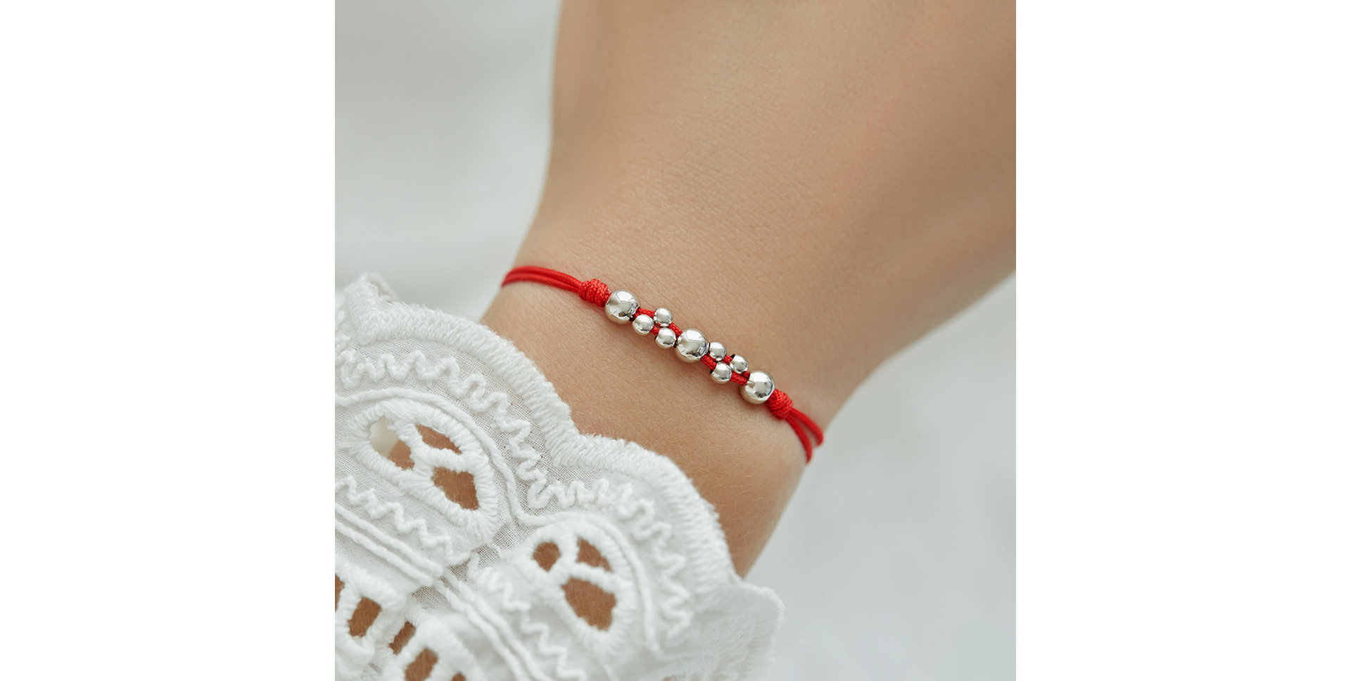 Náramek se šnůrkou Bubble Shamballa