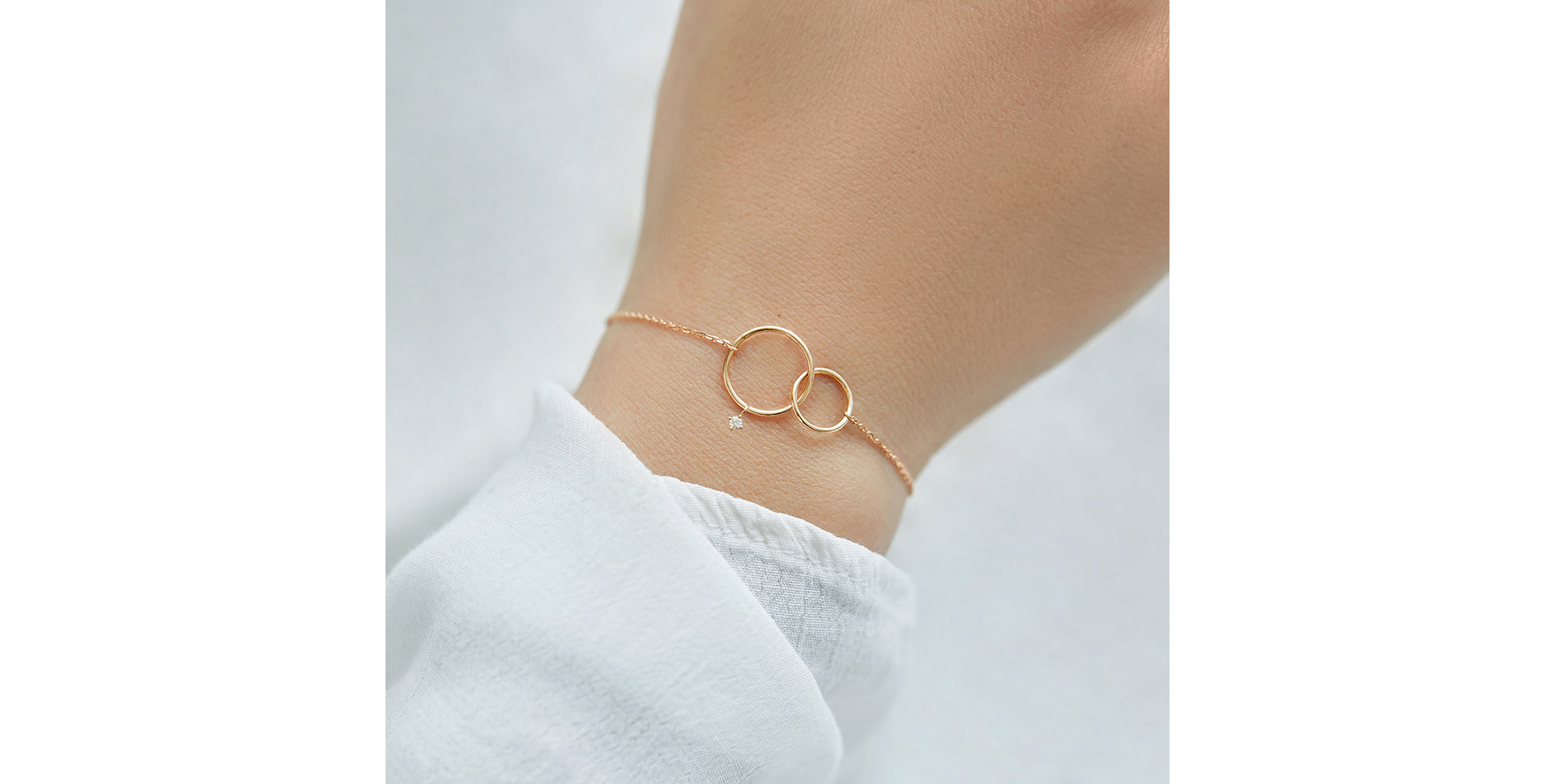 Náramek s diamantem Circle of Friends