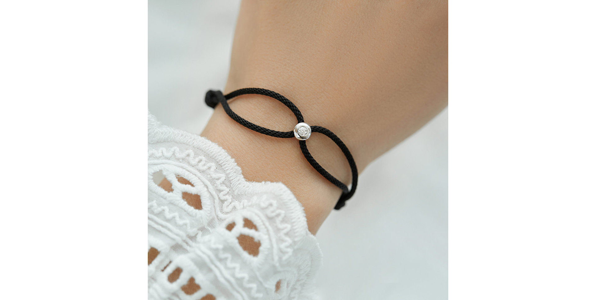 Diamantový náramek se šňůrkou Unstoppable Dot