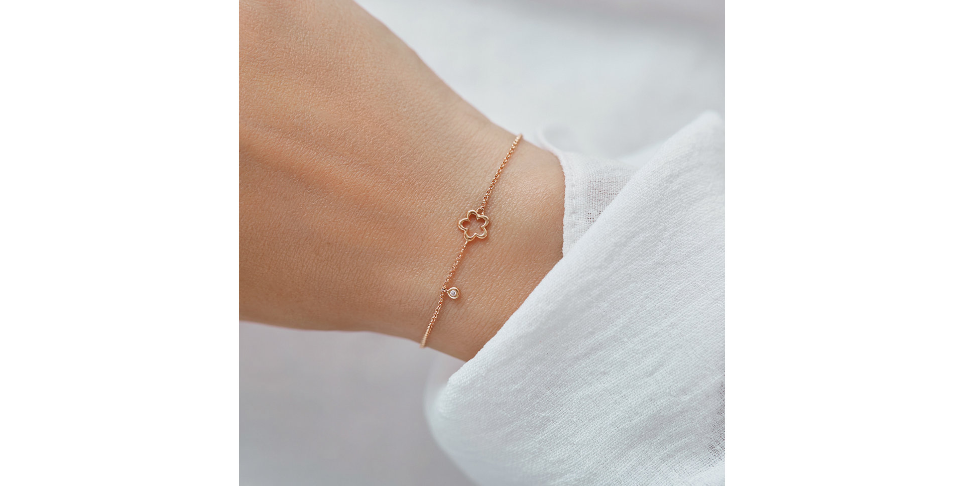 Náramek s diamantem Glamour Flower