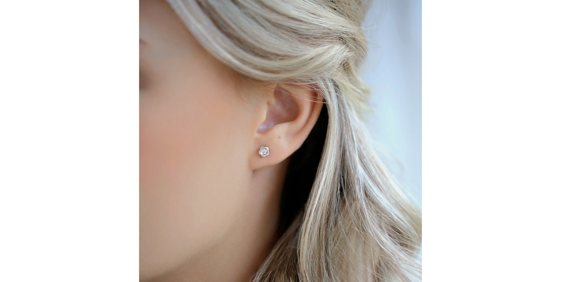 Náušnice s diamantem Flowers