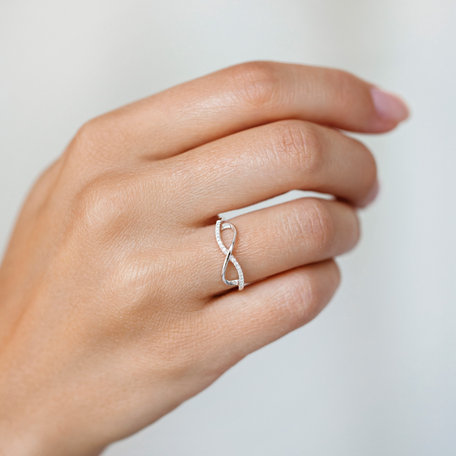 Prsten s hnědými diamanty Infinity