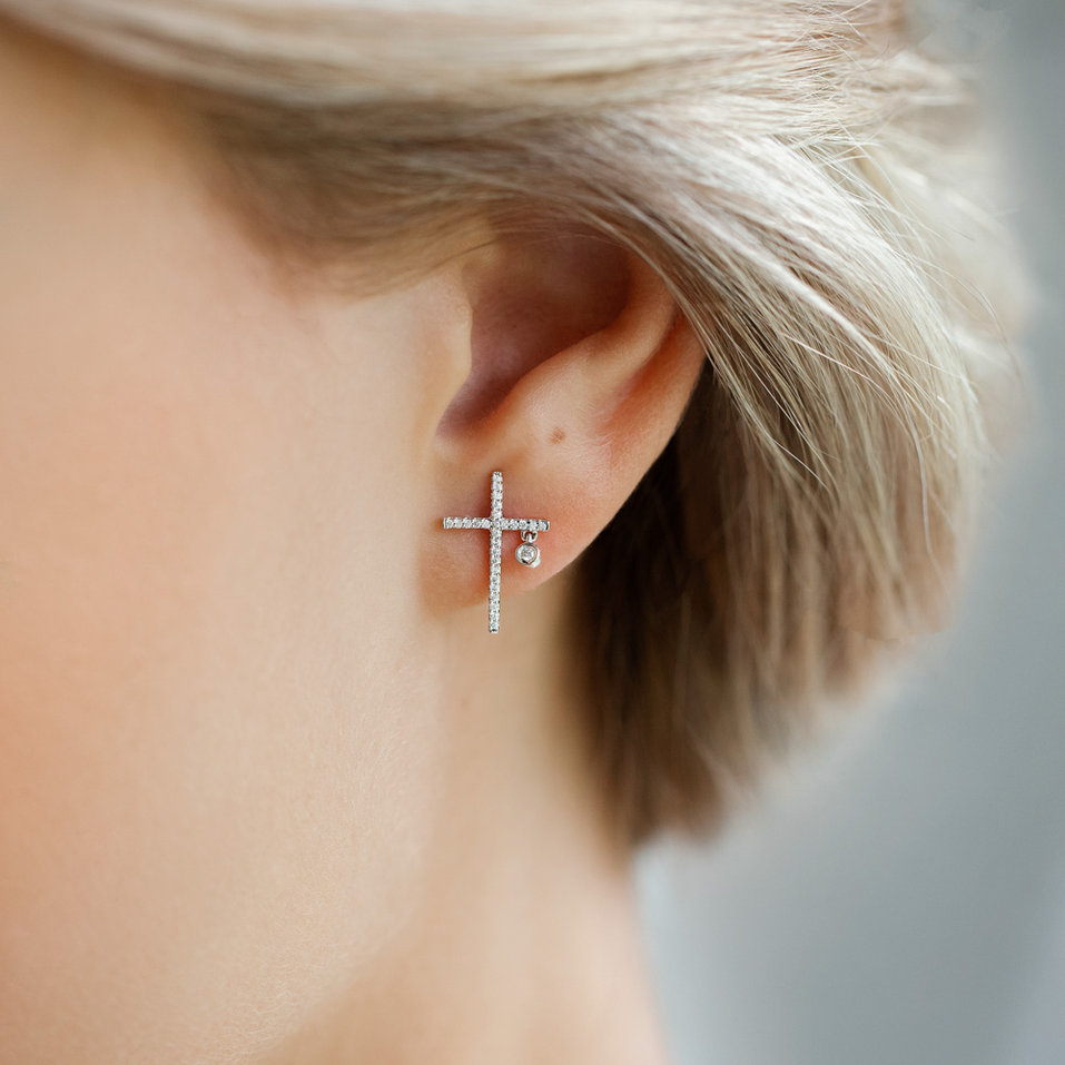 Náušnice s diamanty a rubínem Cristian