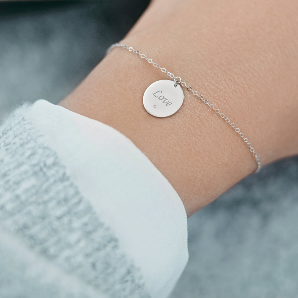 Náramek s diamantem Love