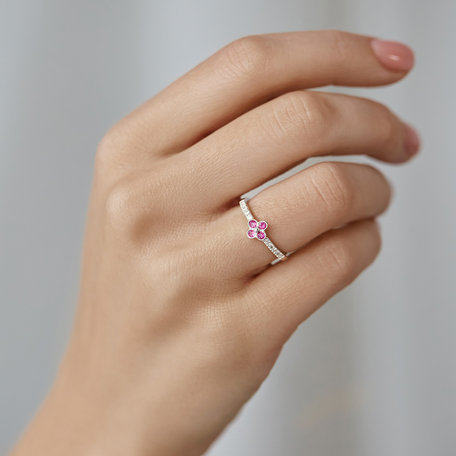 Prsten s diamanty a rubíny Cloverina