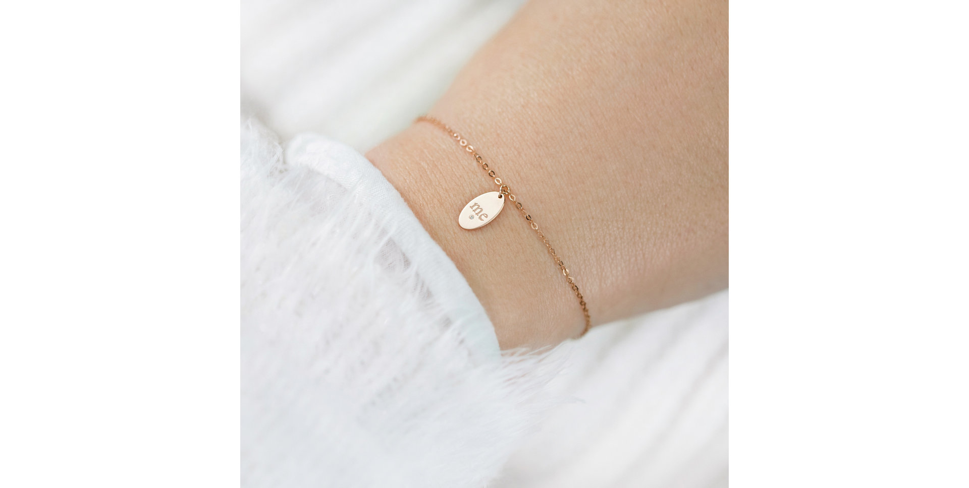 Náramek s diamantem Love Amour Message