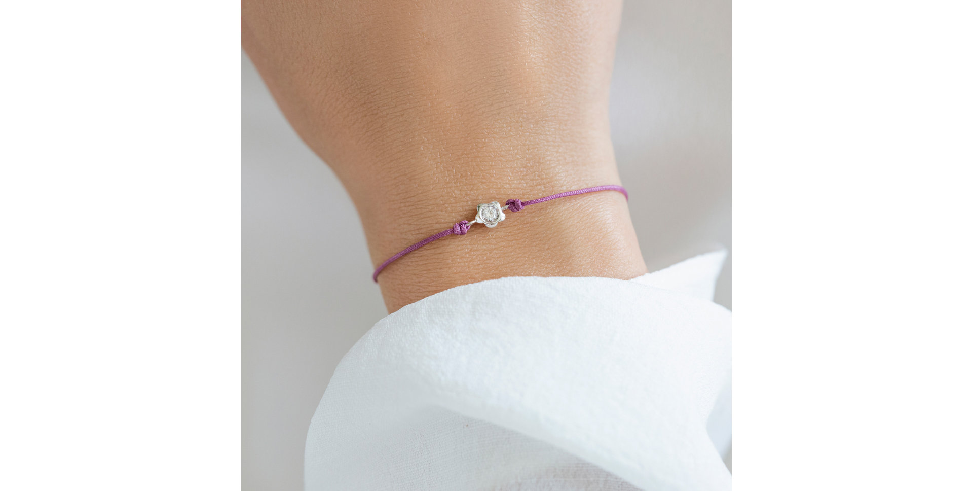 Diamantový náramek se šňůrkou Diamond Blossom