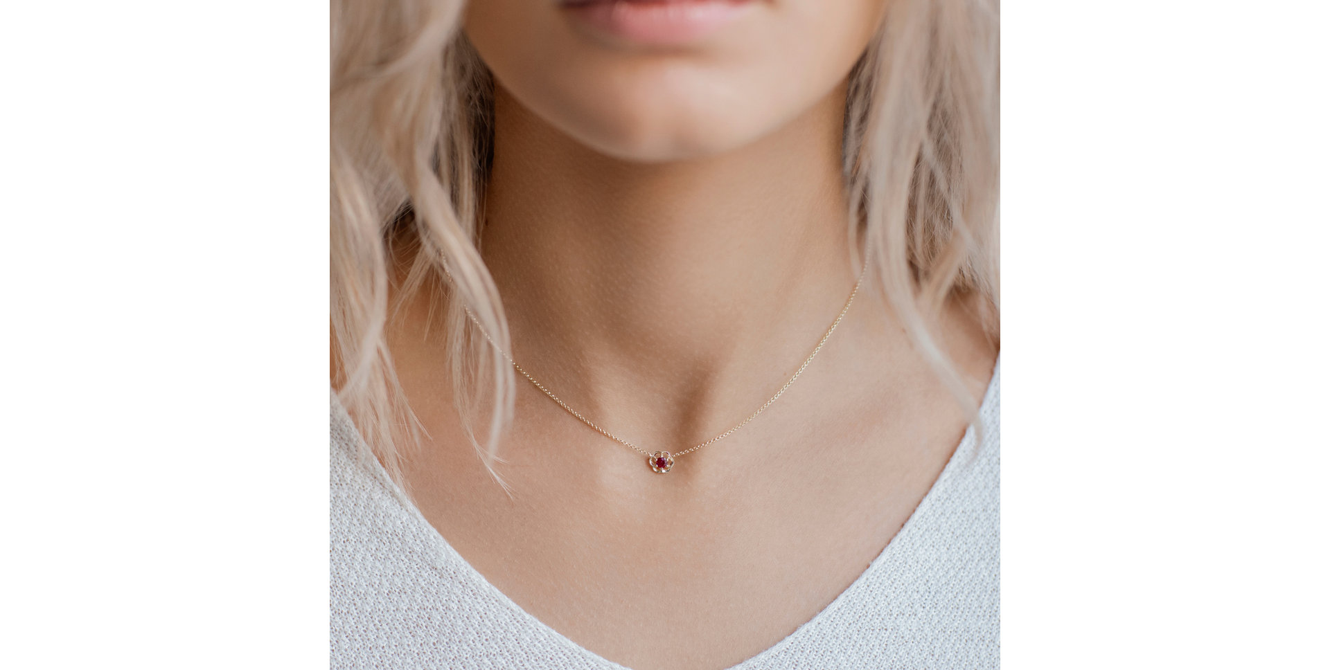 Náhrdelník s rubínem Flower Gem