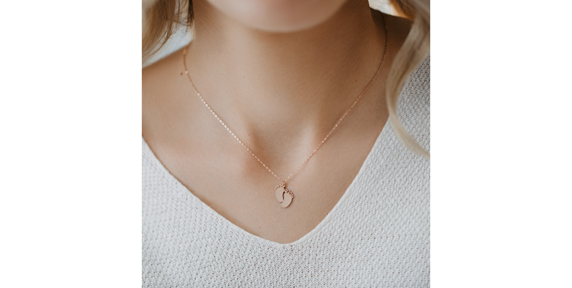 Náhrdelník s diamantem Baby Feet