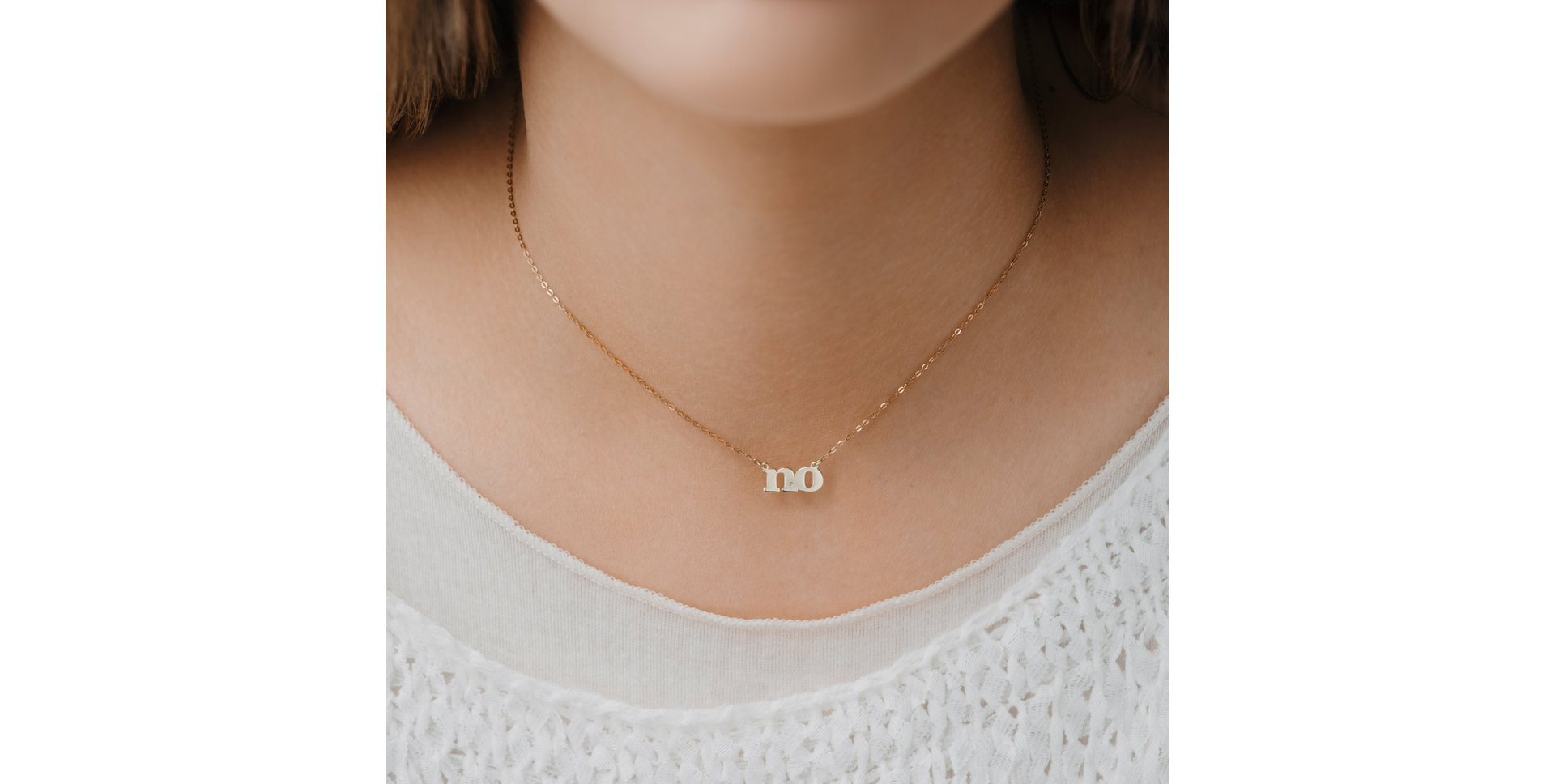 Náhrdelník s diamantem NO