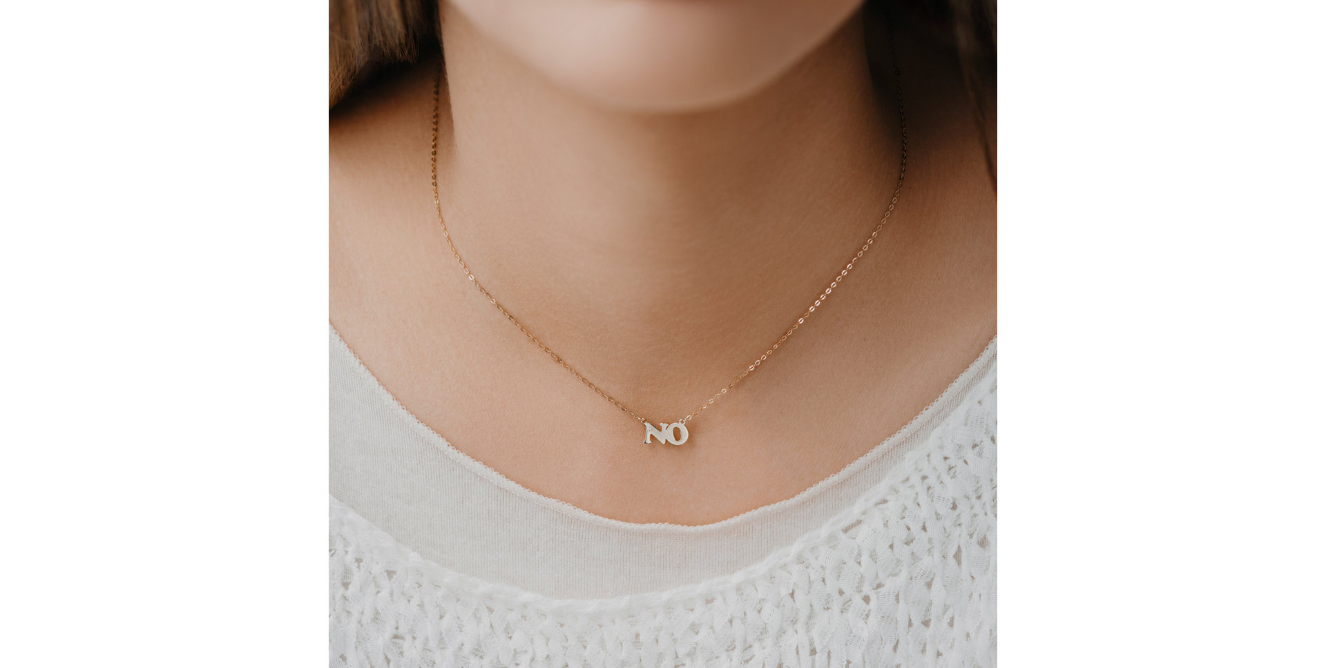 Náhrdelník s diamantem NO