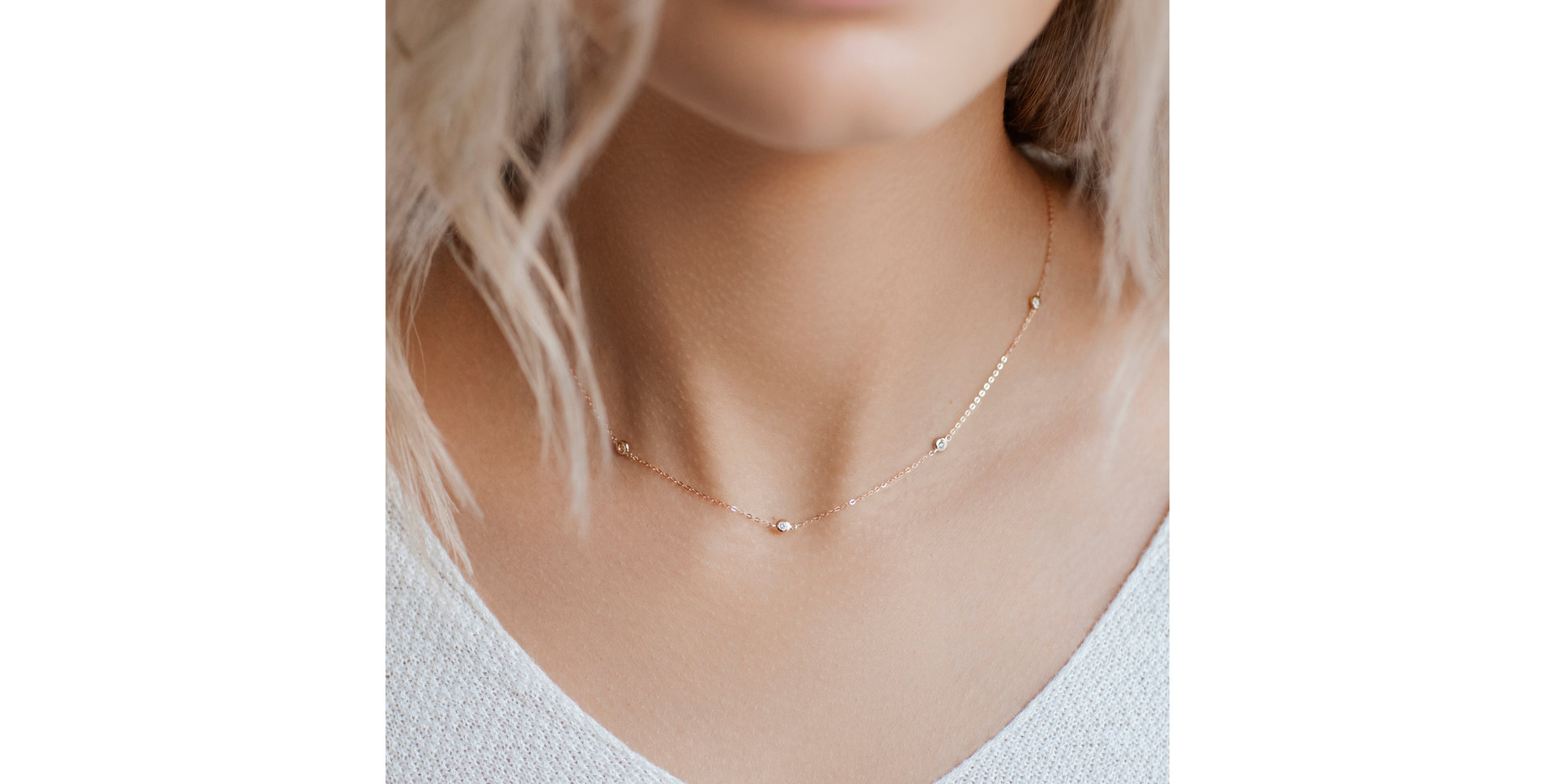 Náhrdelník s diamanty a safíry Dots