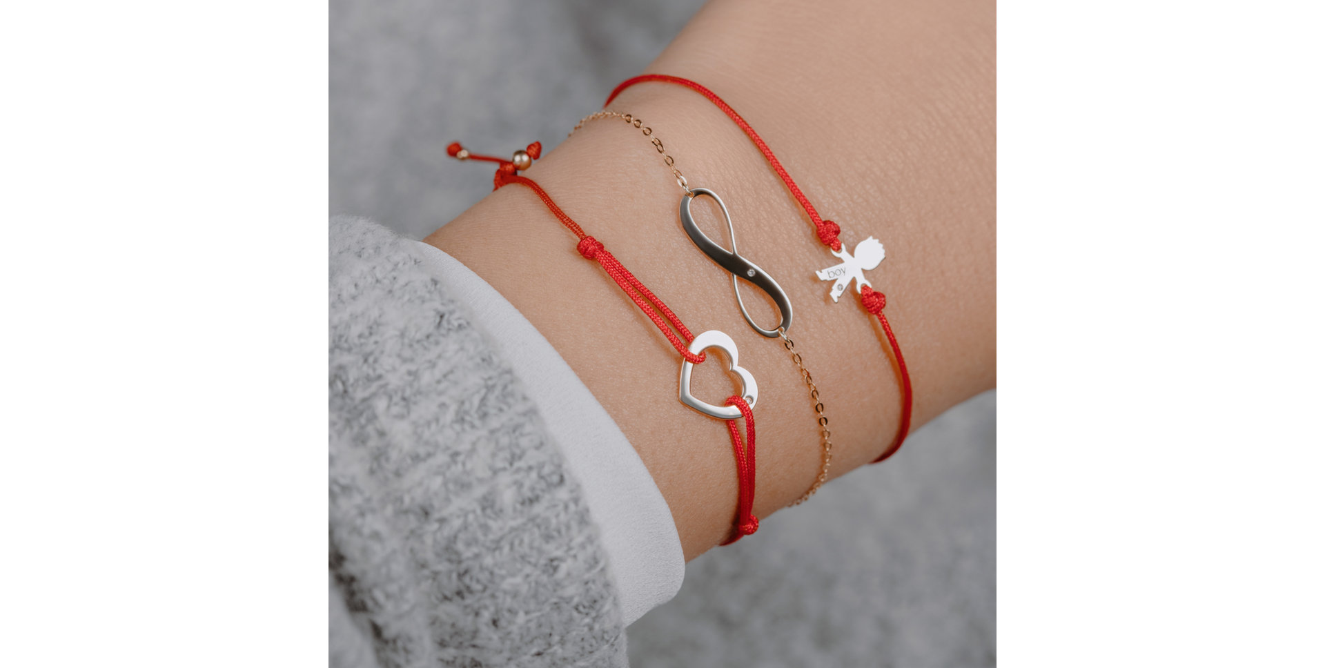 Diamantový náramek se šňůrkou Love