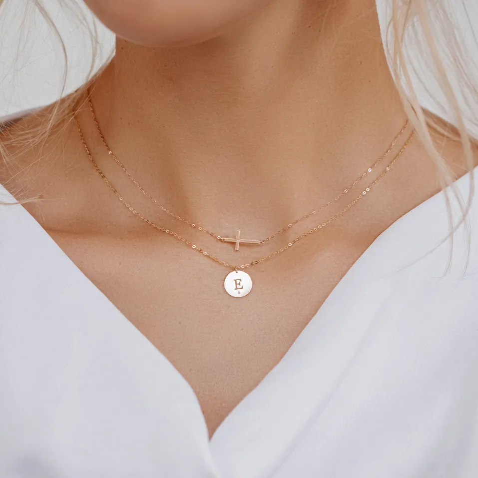 Náhrdelník s diamantem Little Cross