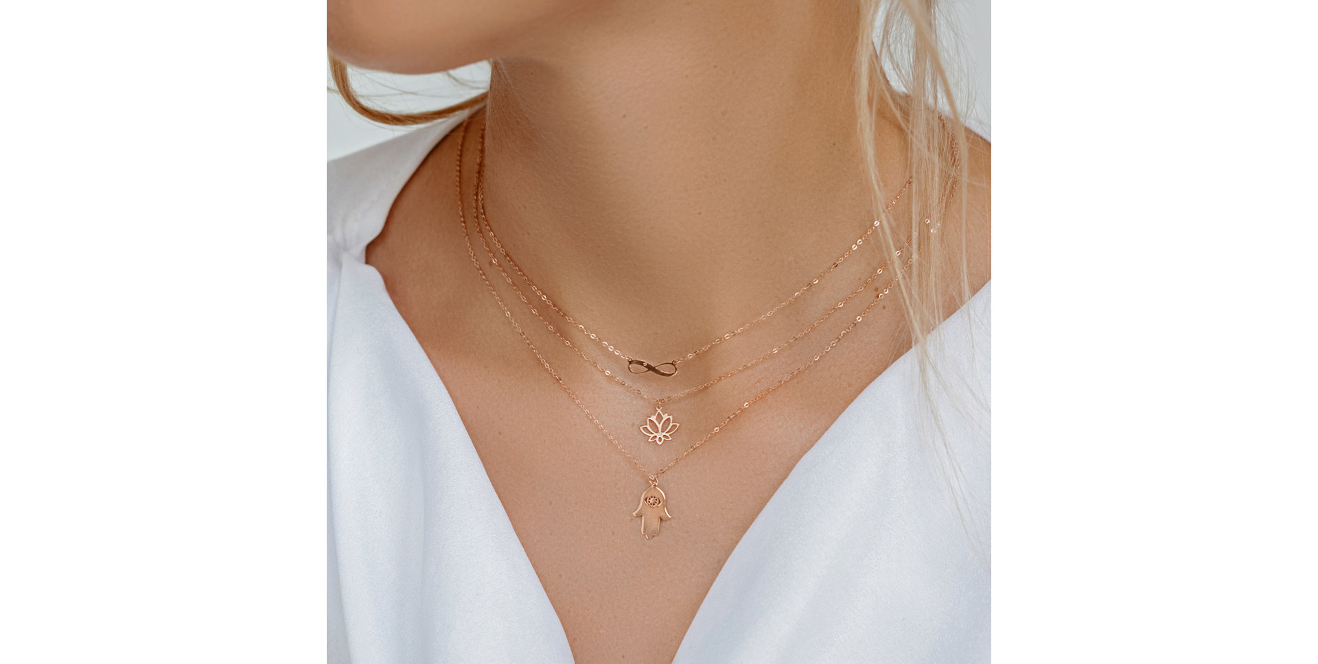 Náhrdelník s diamantem Lotus Flower