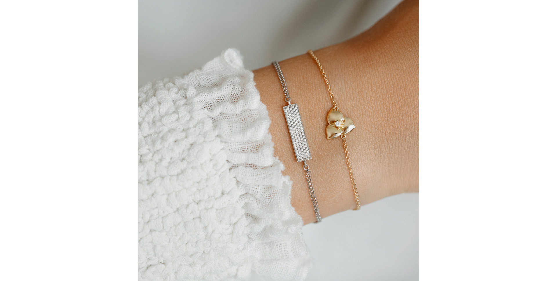 Náramek s diamantem Petal