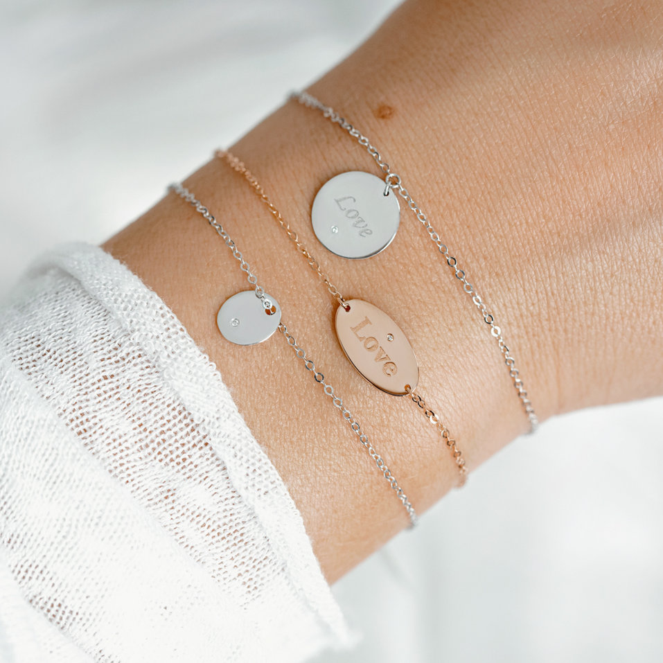 Náramek s diamantem Love