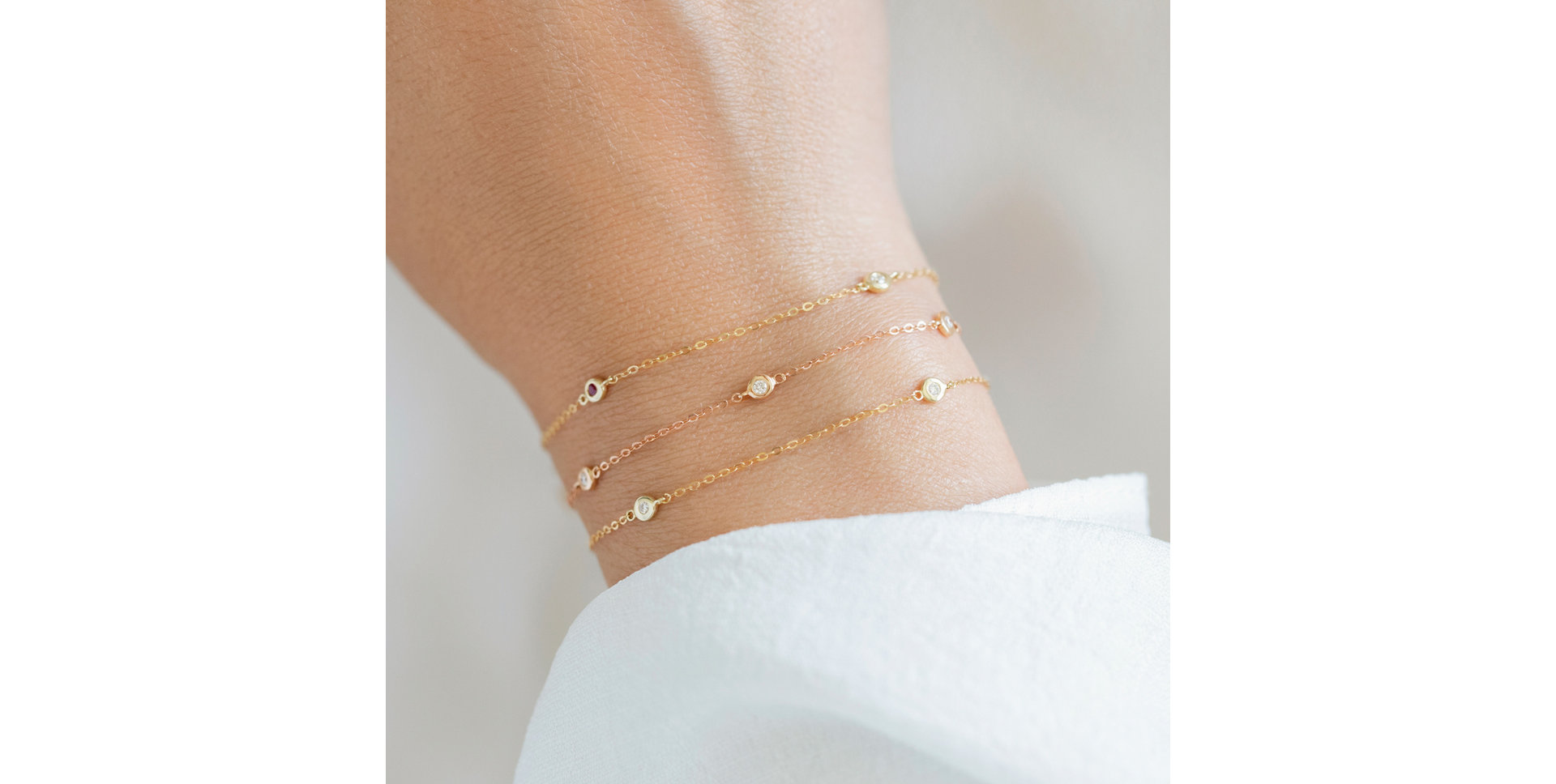 Náramek s černými a hnědými diamanty Dots