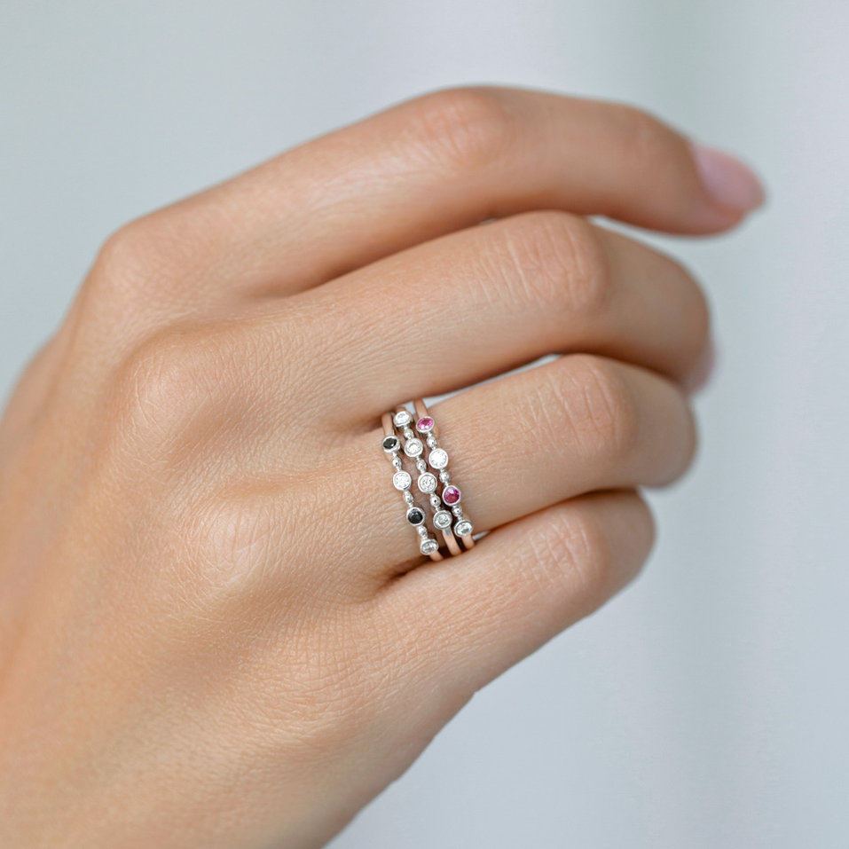 Prsten s diamanty a rubíny Simplicity