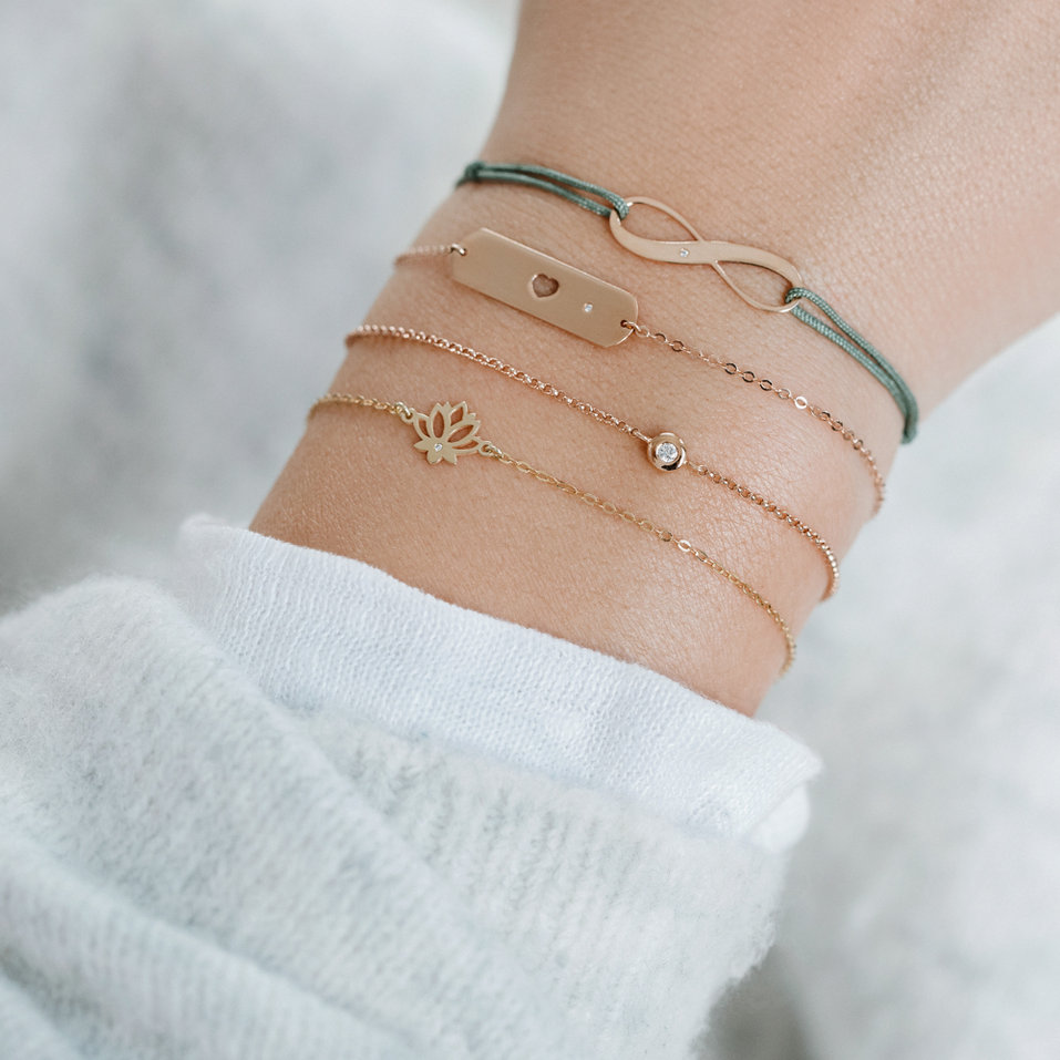 Diamantový náramek se šňůrkou Infinity